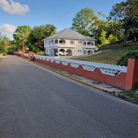 Shaw Park Gem Apt 12D Ocho Rios Exterior foto