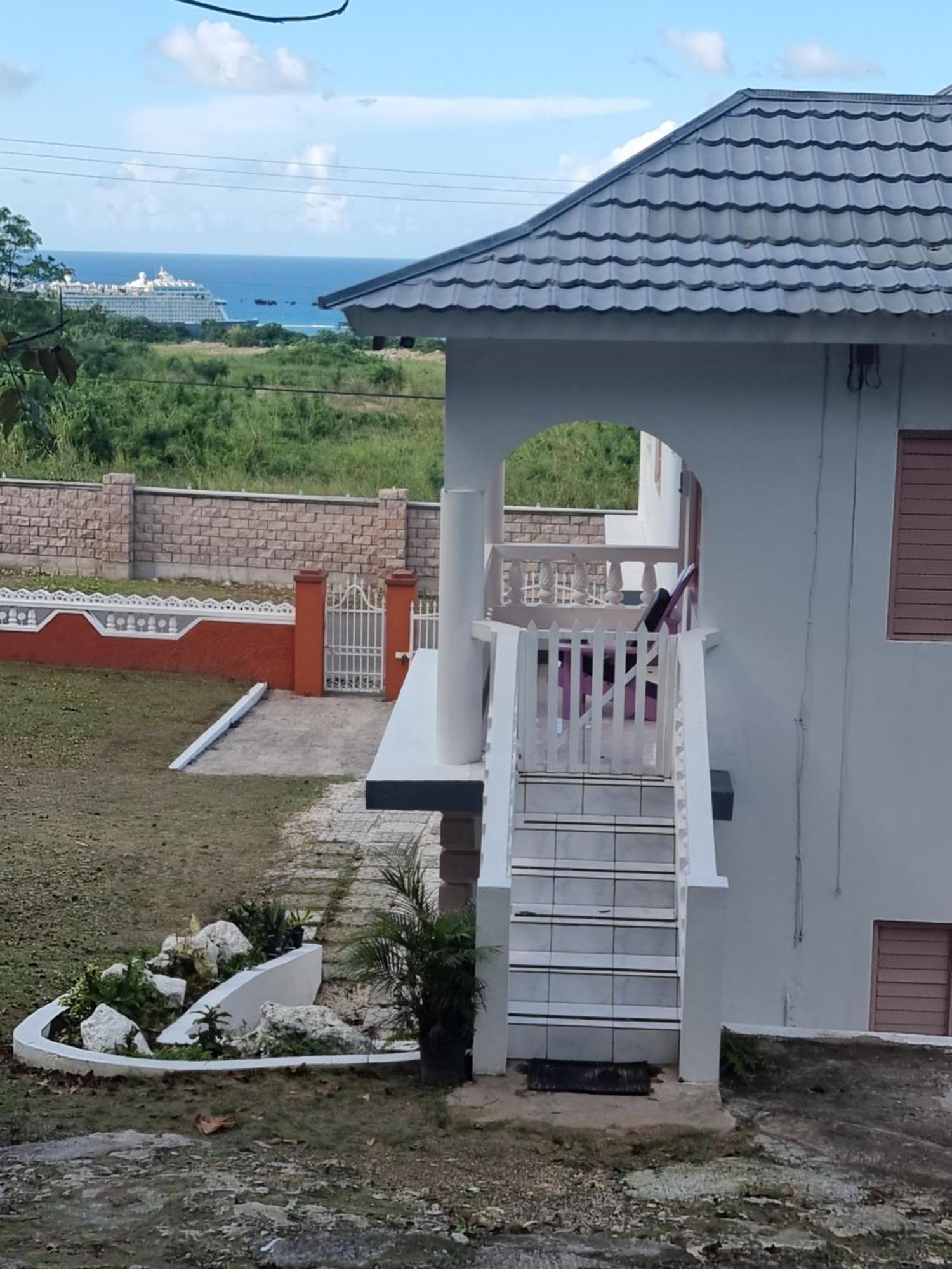 Shaw Park Gem Apt 12D Ocho Rios Exterior foto